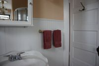 photo of paint scheme on bathroom walls and trim