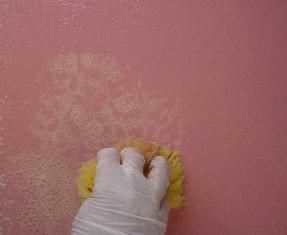 photo demonstrating how to create a negative sponge painting finish